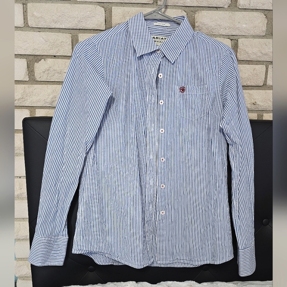 Ariat button down shirt - Picture 1 of 4
